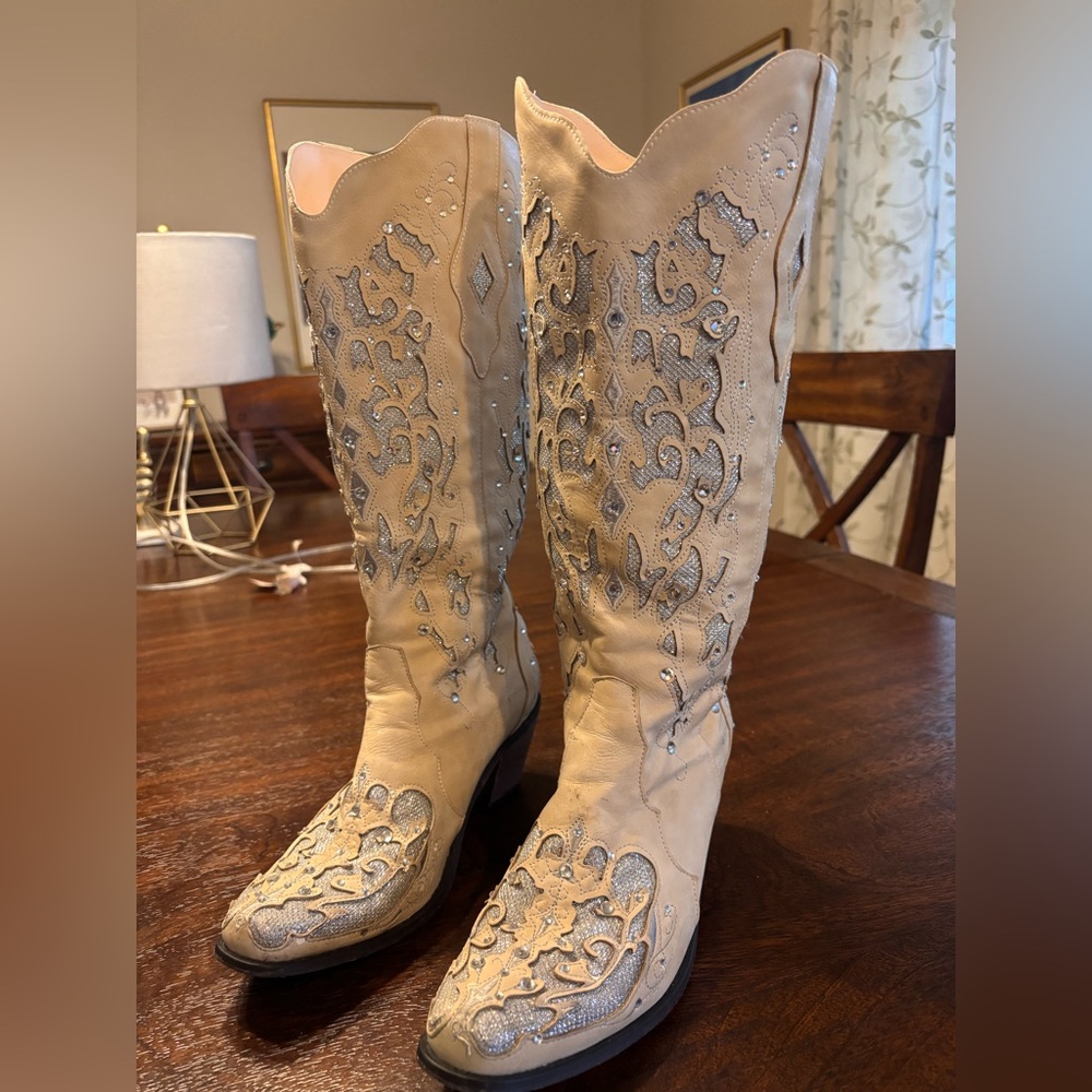 Cowgirl boots, size 38